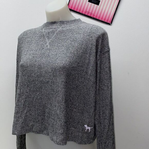🔥Victoria secret Pink long sleeve tee sweater New - Picture 3 of 4